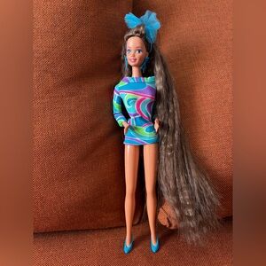 The extra fabulous Totally Hair Barbie 90s • 1991 💙 brunette